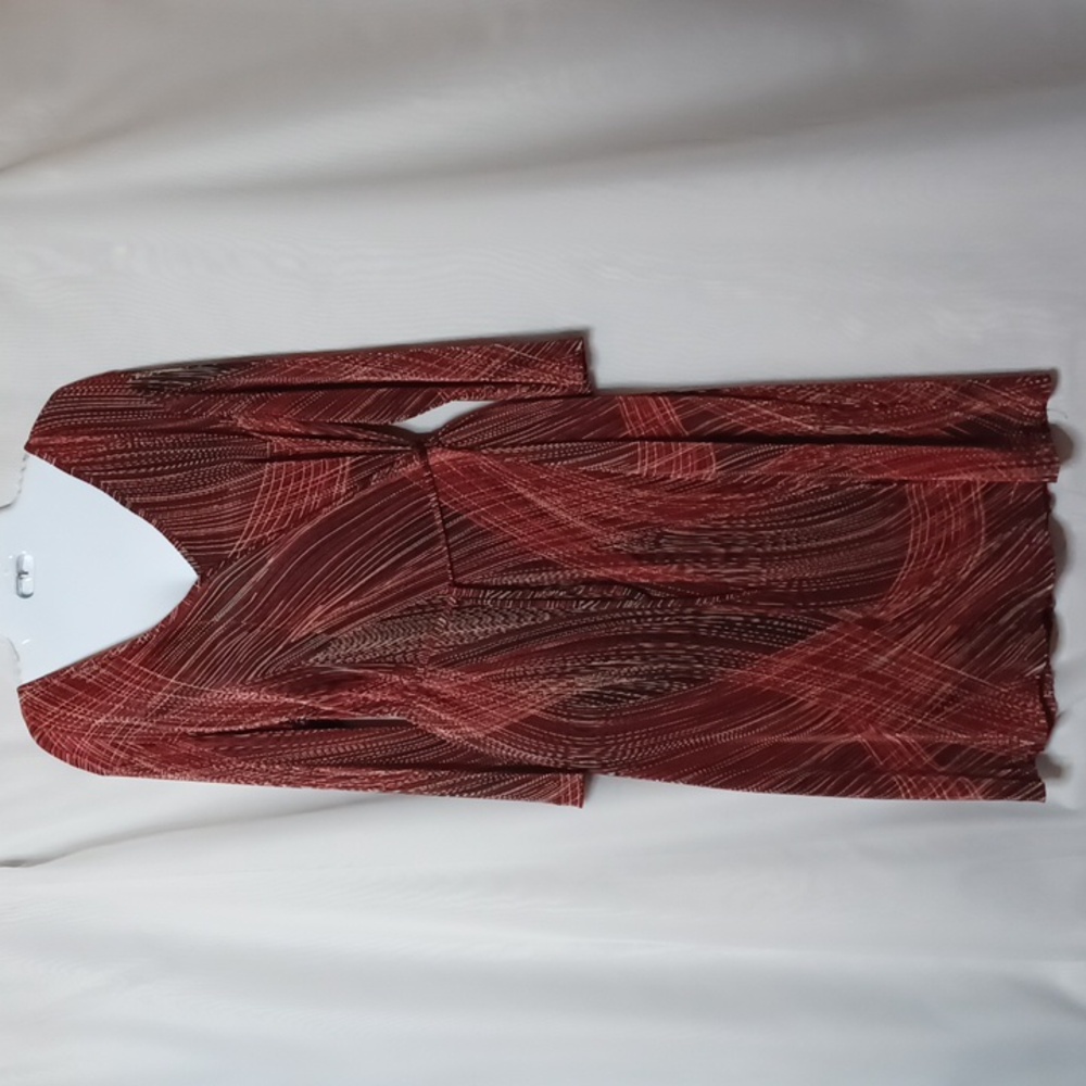 TEDDI Women's Stretch  V-Neck  3/4 Sleeve Tie Waist Dress. Size 16